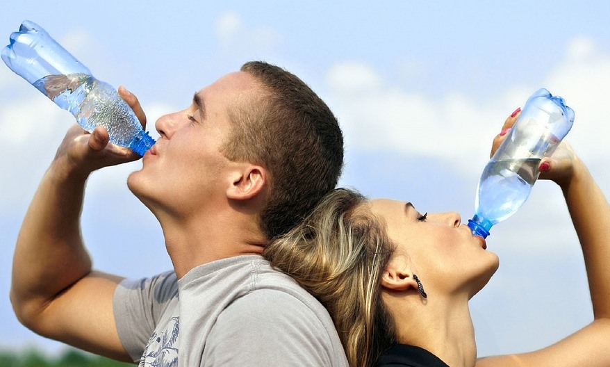 couple drinking water